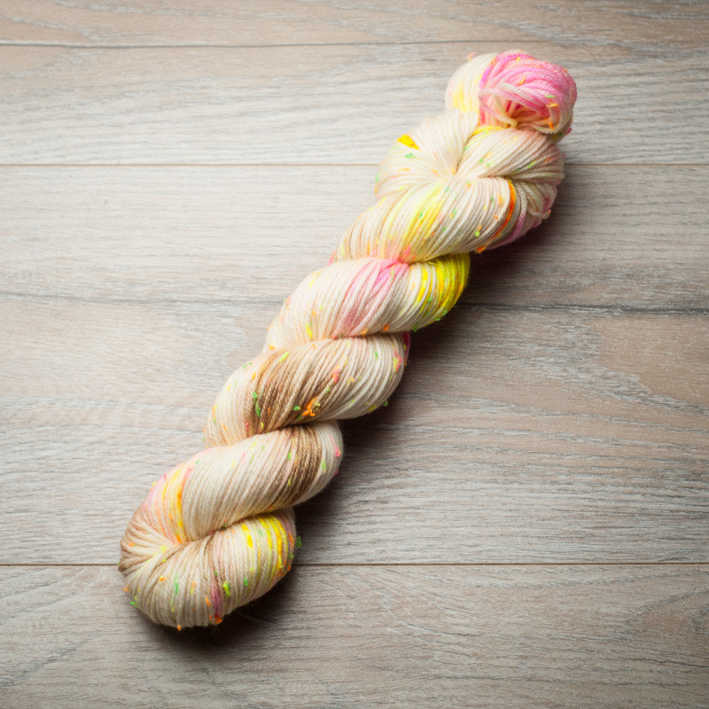 Neon Donegal DK Neon Donegal DK