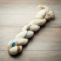 Kakkoslaatuinen lanka - Merino Sock Längtan till Haru