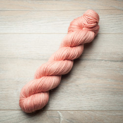 Kakkoslaatuinen lanka - Gold Glitter Sock DK Rose Gold